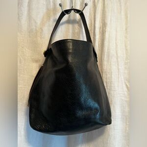 Black Fossil leather shoulder satchel bag. Soft leather.